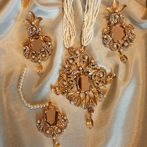 Champagne and Gold Gulzaar