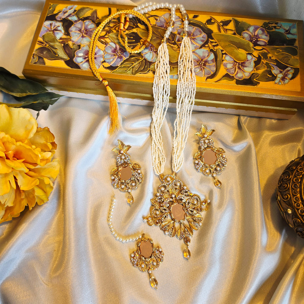 Champagne and Gold Gulzaar