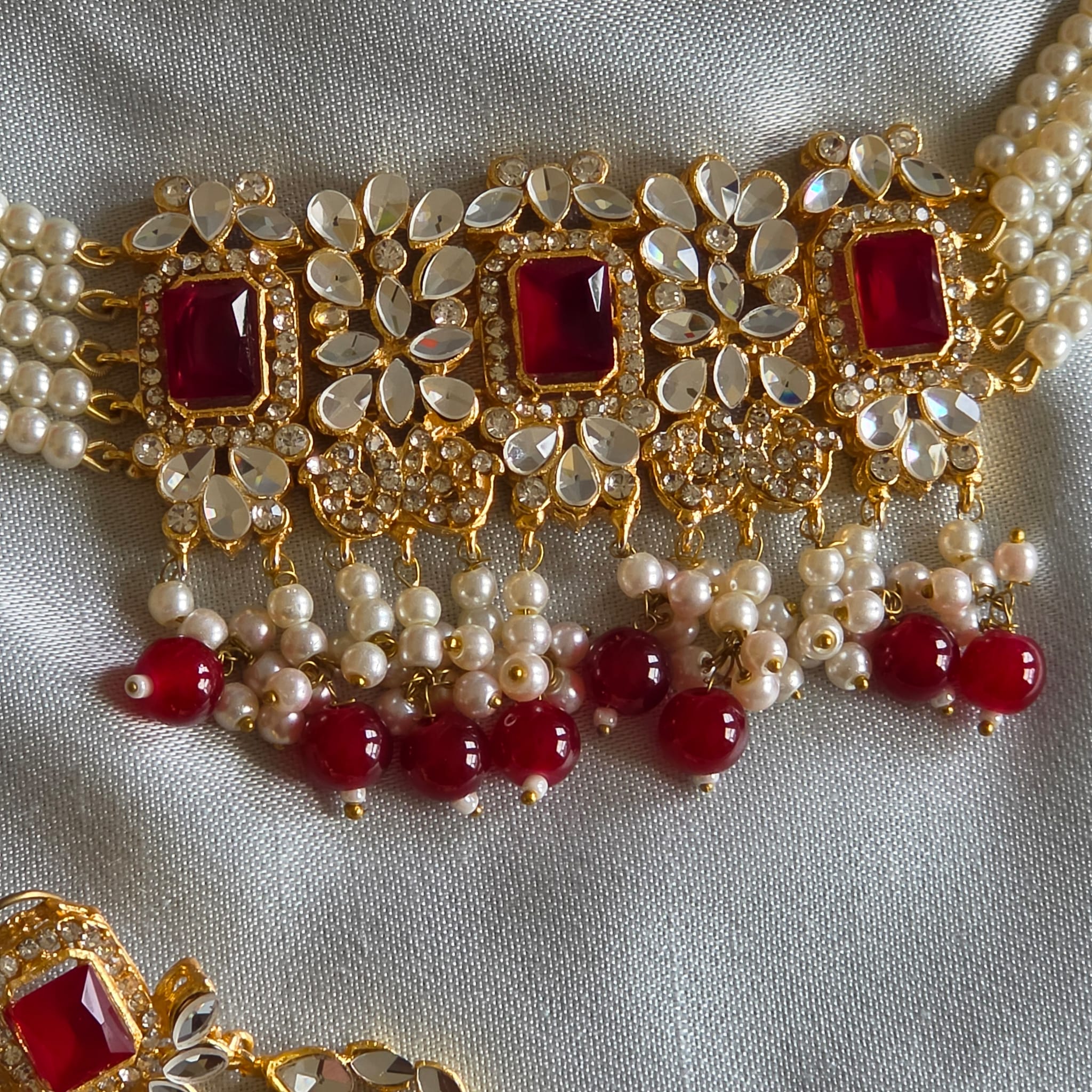 Red Kundan