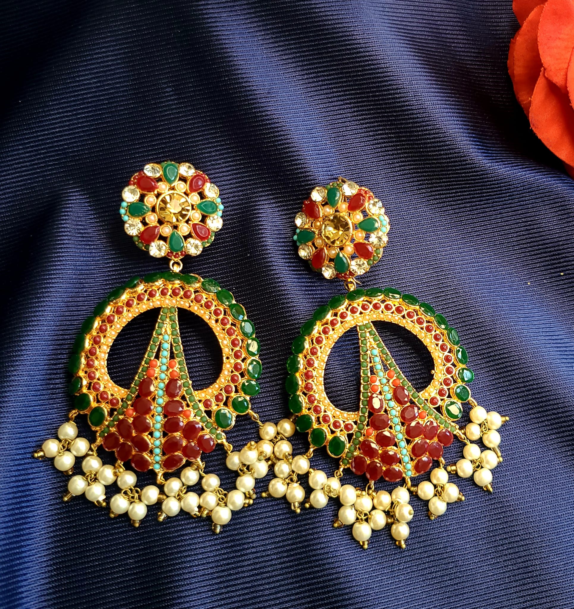 Red green Laraib